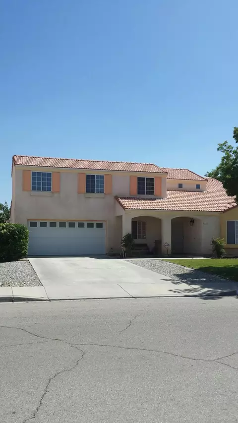 4724 Opal Ave, Palmdale, CA 93552 photo 2