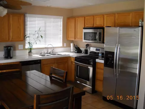 6242 Jonathon St, Lancaster, CA 93536 photo 8