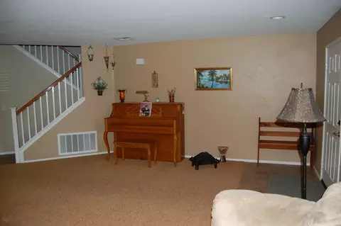 42136 Tropez Dr, Lancaster, CA 93536 photo 7