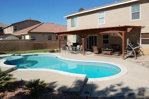 42136 Tropez Dr, Lancaster, CA 93536 photo 4