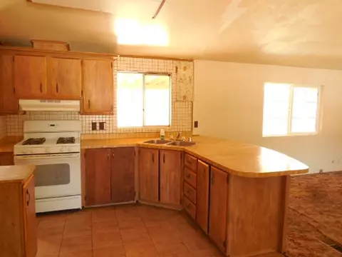 36444 Sierra Hwy, Palmdale, CA 93550 photo 4