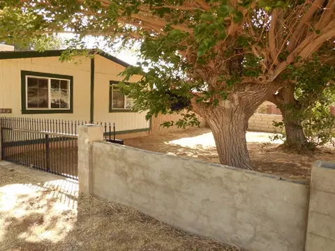 36444 Sierra Hwy, Palmdale, CA 93550 photo 3