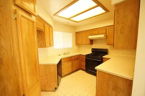1632 Kettering St E, Lancaster, CA 93535 photo 4