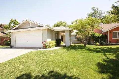 1632 Kettering St E, Lancaster, CA 93535 photo 1