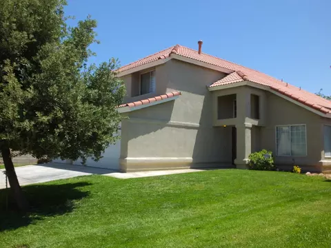 43814 Amy Ct, Lancaster, CA 93535 photo 2