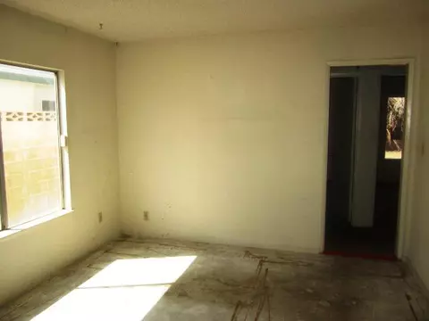 1277 Donatello St, Lancaster, CA 93535 photo 9