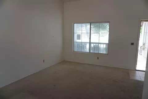44726 Shadowcrest Dr, Lancaster, CA 93536 photo 4
