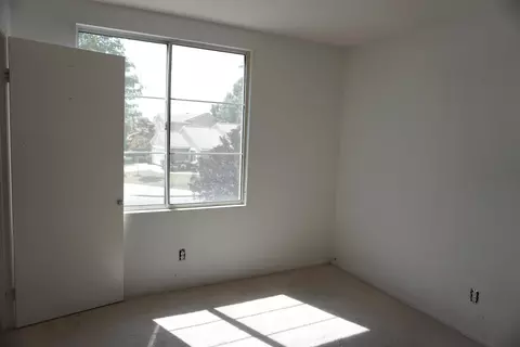44726 Shadowcrest Dr, Lancaster, CA 93536 photo 8