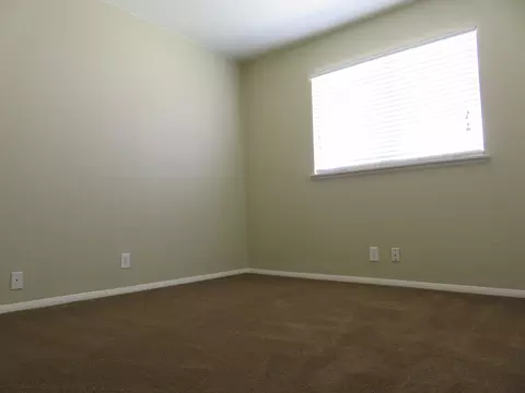 1061 Herzel Ave, Lancaster, CA 93535 photo 16