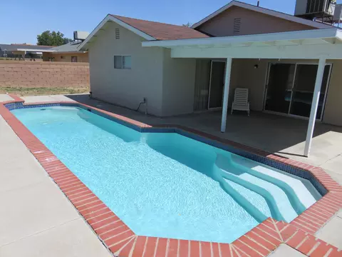 1061 Herzel Ave, Lancaster, CA 93535 photo 27