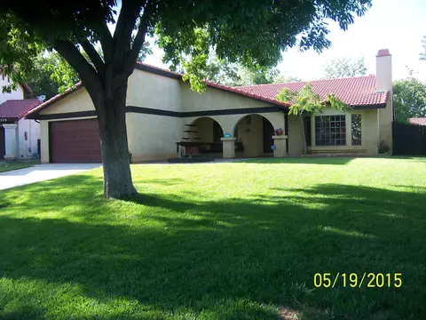1337 Pascal Ct, Lancaster, CA 93535 photo 2