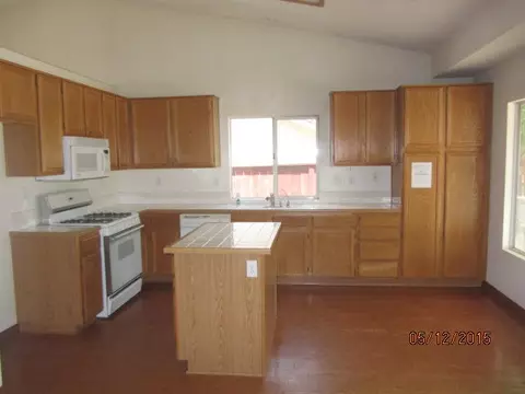 42454 Plains Dr, Lancaster, CA 93536 photo 5
