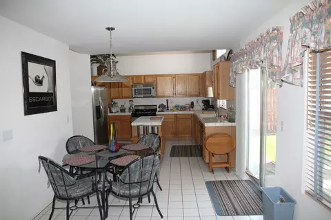 1925 Shamrock Ave, Palmdale, CA 93550 photo 12