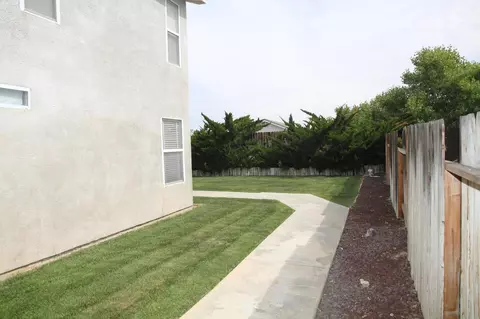1925 Shamrock Ave, Palmdale, CA 93550 photo 4