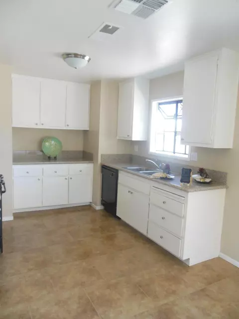 17701 Mossdale Ave, Lancaster, CA 93535 photo 23