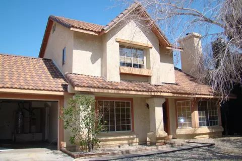 37502 Monarch St, Palmdale, CA 93552 photo 1