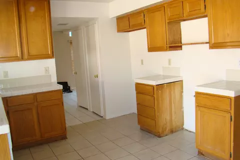37502 Monarch St, Palmdale, CA 93552 photo 7