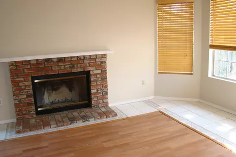 37502 Monarch St, Palmdale, CA 93552 photo 4