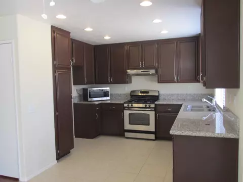 1821 Brennan Ct, Lancaster, CA 93534 photo 3