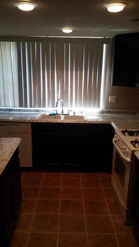44436 15th St E #12, Lancaster, CA 93535 photo 5