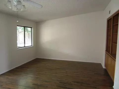 38113 42nd St E, Palmdale, CA 93552 photo 4