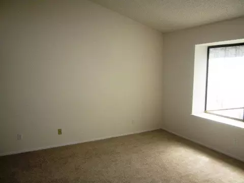 38113 42nd St E, Palmdale, CA 93552 photo 8