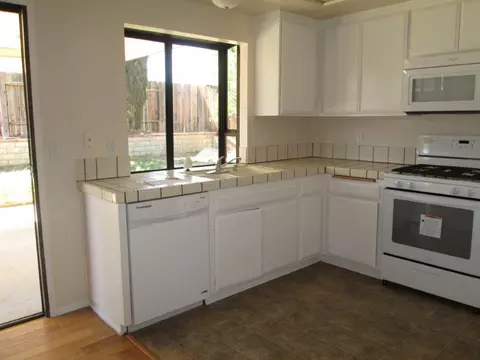 4536 Table Mountain Rd, Palmdale, CA 93552 photo 10