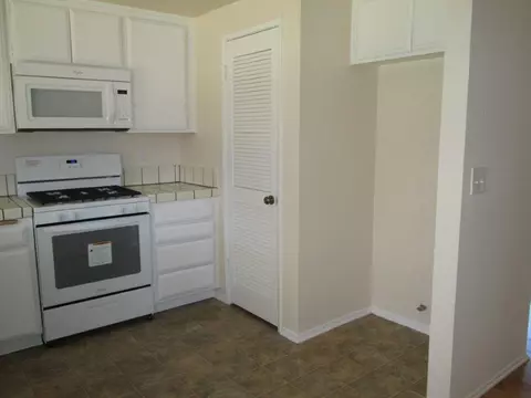 4536 Table Mountain Rd, Palmdale, CA 93552 photo 11