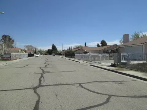 4536 Table Mountain Rd, Palmdale, CA 93552 photo 3