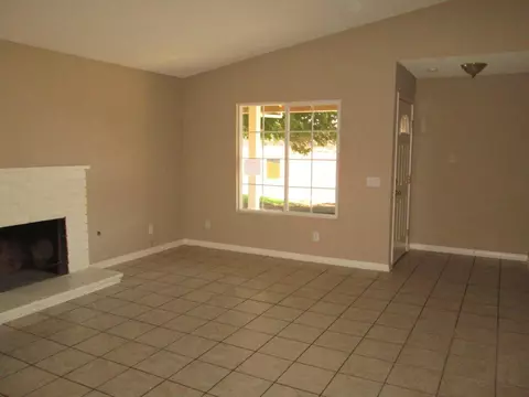 37318 27th St, Palmdale, CA 93550 photo 8