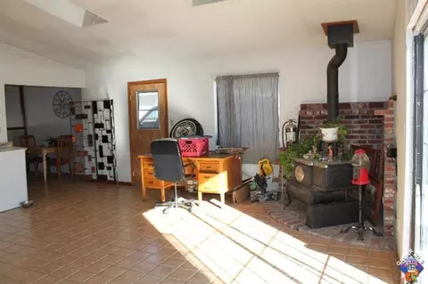 1346 Avenue Q-2 E, Palmdale, CA 93550 photo 12
