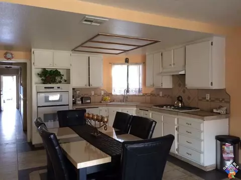 37636 15th St E, Palmdale, CA 93550 photo 3