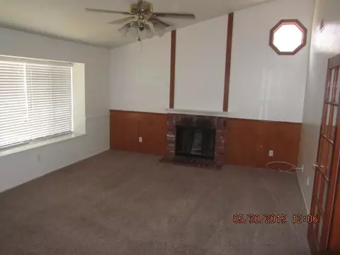 1849 Avenue R2 E, Palmdale, CA 93550 photo 2