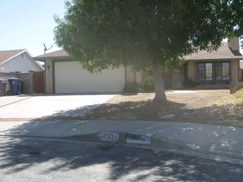 37824 Silk Tree Ln, Palmdale, CA 93550 photo 4