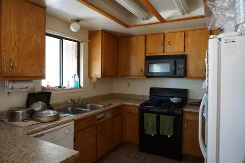 41047 177th St E, Lancaster, CA 93535 photo 2