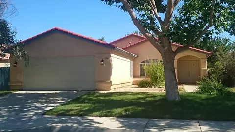 1746 Michael Dr, Lancaster, CA 93535 photo 1