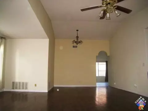 1746 Michael Dr, Lancaster, CA 93535 photo 3