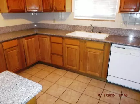38323 Rita St, Palmdale, CA 93550 photo 3