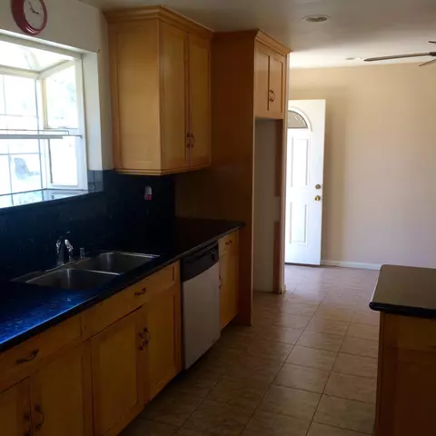 1560 Arcane St, Simi Valley, CA 93065 photo 2