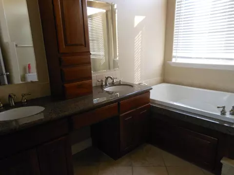 3239 Willowbrook Ave, Palmdale, CA 93551 photo 12