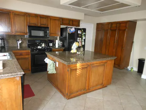 3239 Willowbrook Ave, Palmdale, CA 93551 photo 5