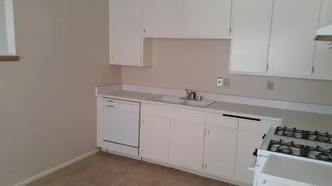 44309 Fenhold St, Lancaster, CA 93535 photo 4