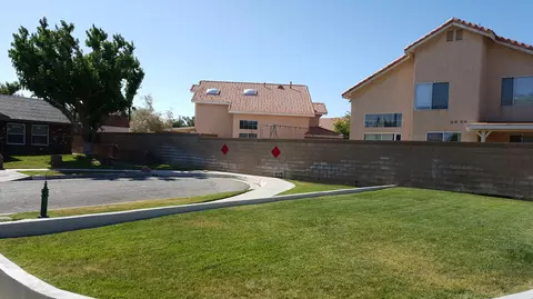 43803 Birchtree Ave, Lancaster, CA 93534 photo 2