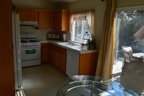 36913 57th St E, Palmdale, CA 93552 photo 9