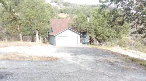 28221 Deertrail Dr, Tehachapi, CA 93561 photo 3