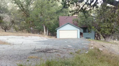 28221 Deertrail Dr, Tehachapi, CA 93561 photo 1