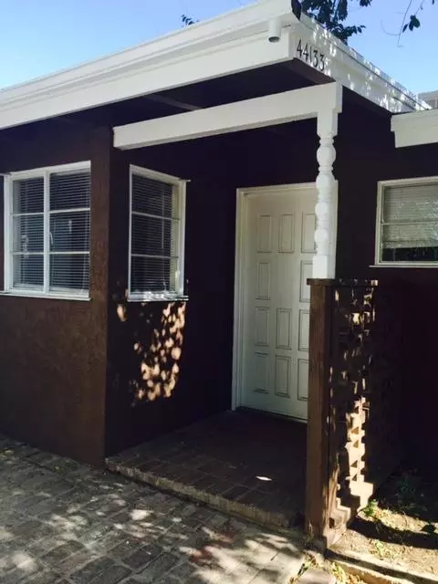 44133 2nd St E, Lancaster, CA 93535 photo 2