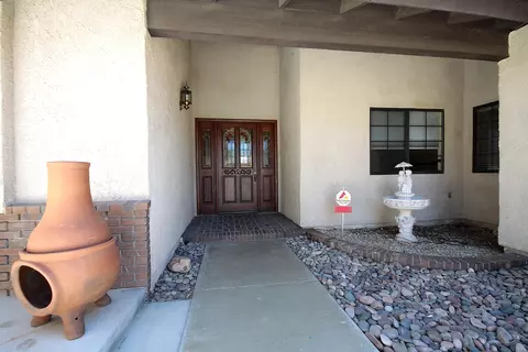 2838 Vahan Ct, Lancaster, CA 93536 photo 2