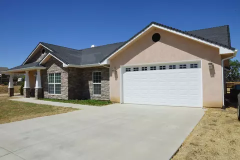 27140 Man O War Dr, Tehachapi, CA 93561 photo 1