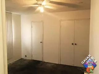 639 E Ovington St, Lancaster, CA 93535 photo 8